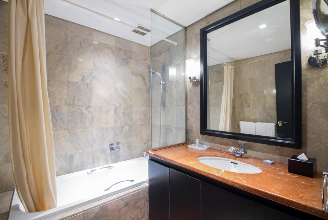 Oakwood Suites Kuningan Jakarta Extérieur photo