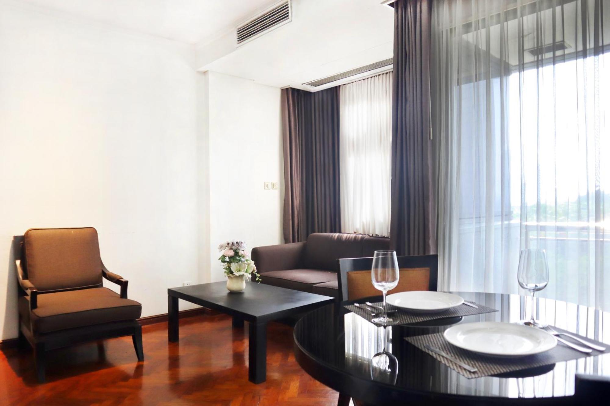 Oakwood Suites Kuningan Jakarta Extérieur photo